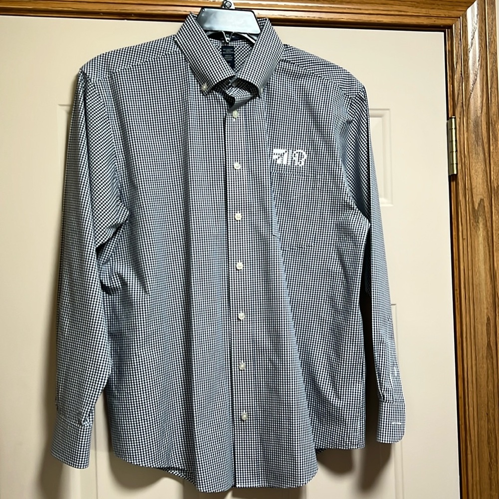 Devon & Jones BRANDED Cessna Beech logo.  Size M/M  black white check.